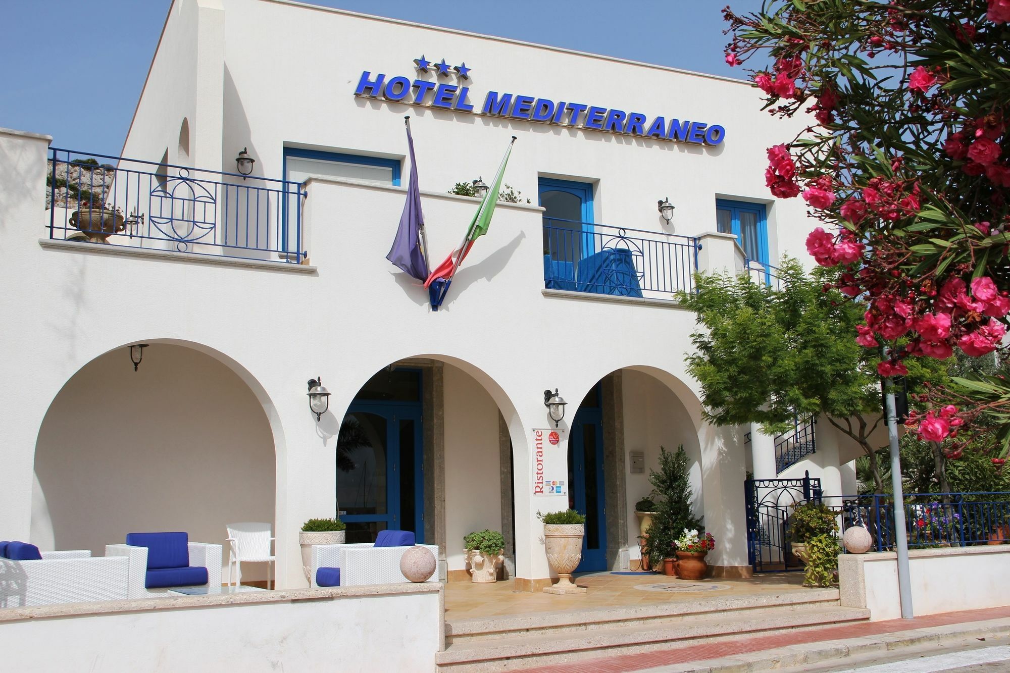 Hotel Ristorante Mediterraneo Faro 3*